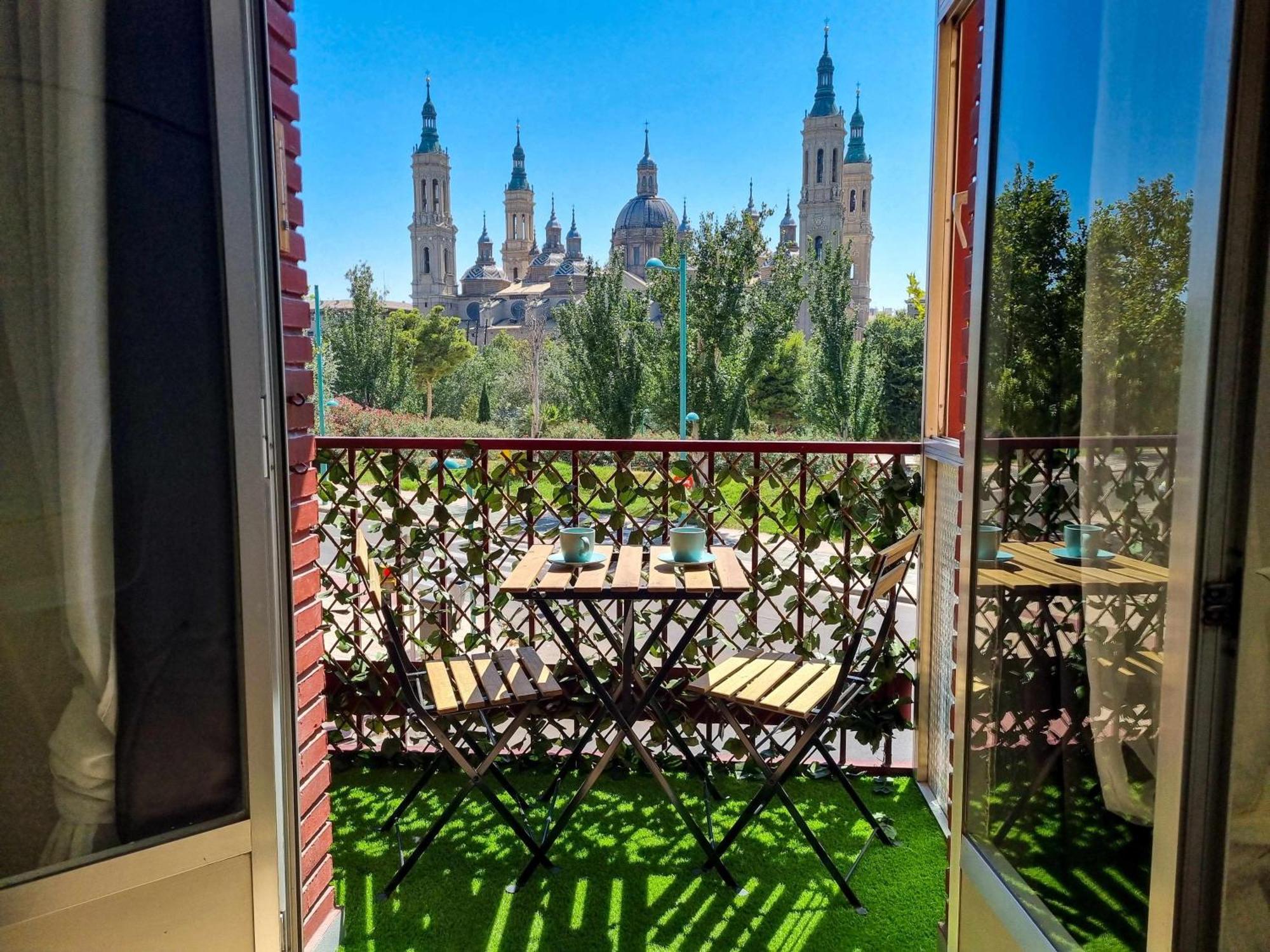 Front Views To El Pilar Comotucasa Сарагоса Екстериор снимка