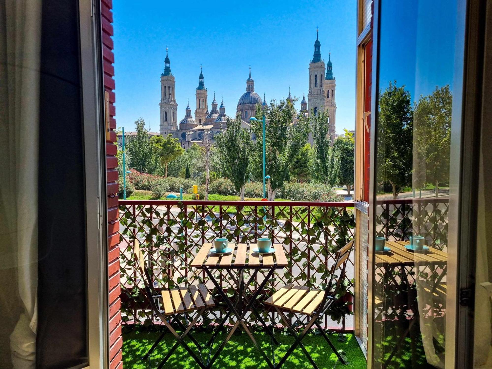 Front Views To El Pilar Comotucasa Сарагоса Екстериор снимка