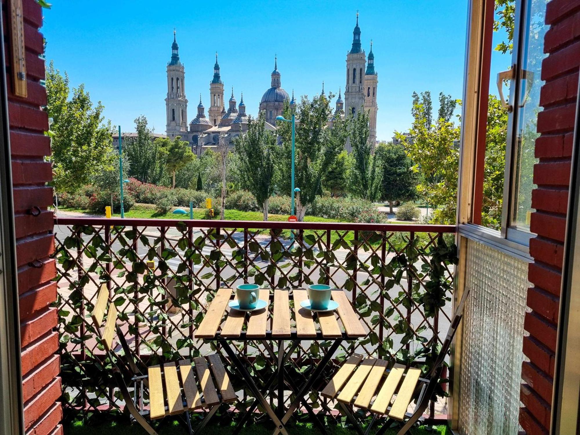 Front Views To El Pilar Comotucasa Сарагоса Екстериор снимка