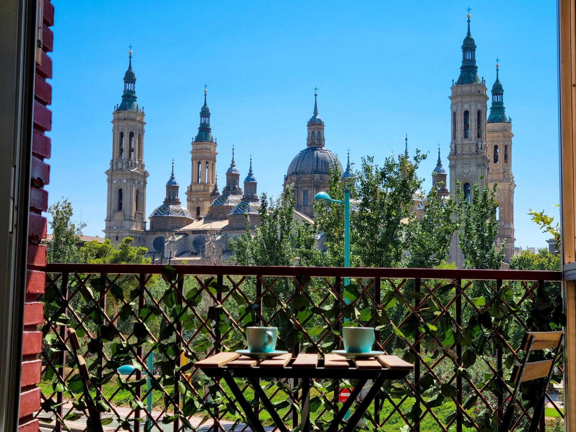 Front Views To El Pilar Comotucasa Сарагоса Екстериор снимка